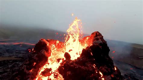 Incredible Drone Footage of Iceland’s Brand New Volcano | Unofficial ...