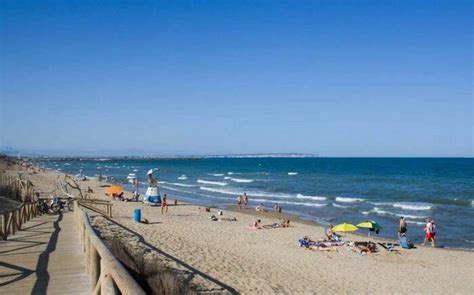 13 Valencia Beaches For A Thrilling Mediterranean Vacay In 2023