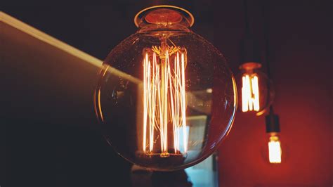 Light Bulb Wallpaper 4K