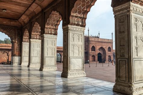 Jama Masjid Delhi: Facts, Images & Nearby Residential Hubs