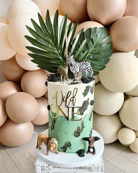 21+ Gorgeous Jungle Theme Baby Shower Cakes To Inspire You