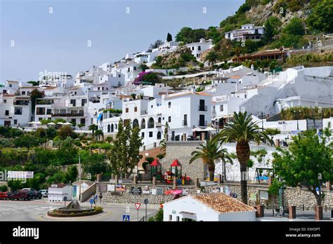 Centre historique de la vieille ville de Nerja, près de Nerja, Costa ...