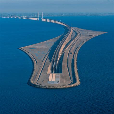 Channel Tunnel: Construction of the World's Longest Underwater Tunnel ...