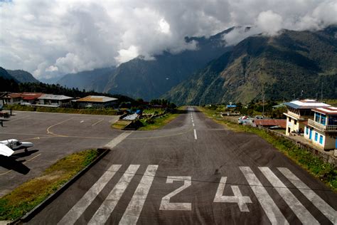 Lukla airport, Nepal [OC][4272×2848] : r/InfrastructurePorn