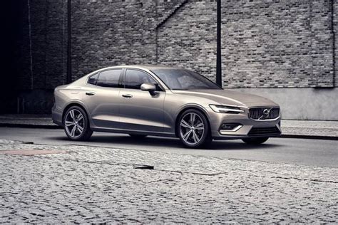 Used 2019 Volvo S60 Hybrid Review | Edmunds