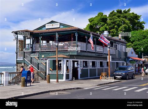 Shops and restaurants on Front Street, Lahaina, Maui, Hawaii, USA Stock Photo - Alamy