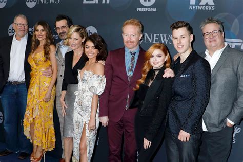 ‘Modern Family’ Cast Say Goodbye Ahead of Series Finale