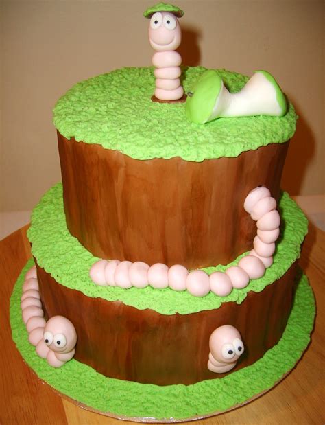 Caketopia: Worms Cake for Noah