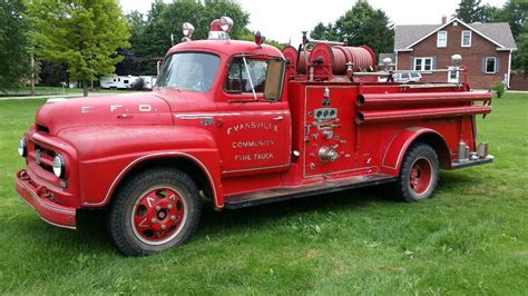 Fire truck 1955 International Harvester vintage truck @ Vintage trucks for sale