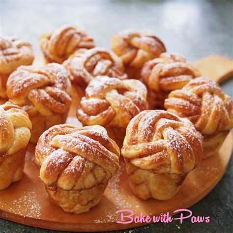 Twisted Cinnamon Buns - BAKE WITH PAWS