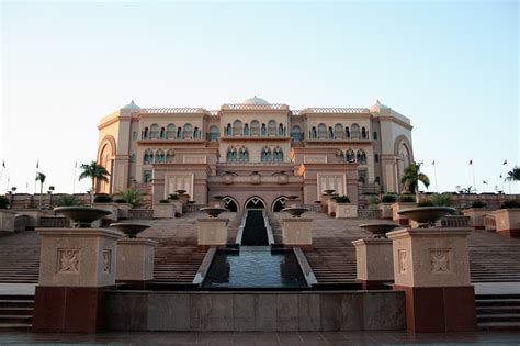 Bint Sururi: The Wow Factor of Abu Dhabi - Emirates Palace