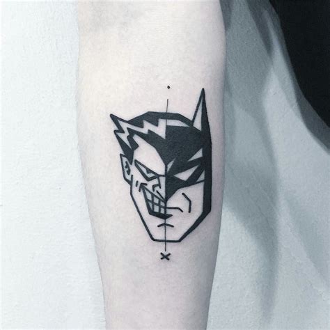 Joker & Batman by Greem (@ greemtattoo) | Tatuajes sencillos para ...