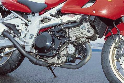 SUZUKI TL1000S (1997-2001) Review | Speed, Specs & Prices | MCN