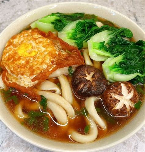 Chinese Noodle Soup (10-minute Recipe) | Ms Shi and Mr He