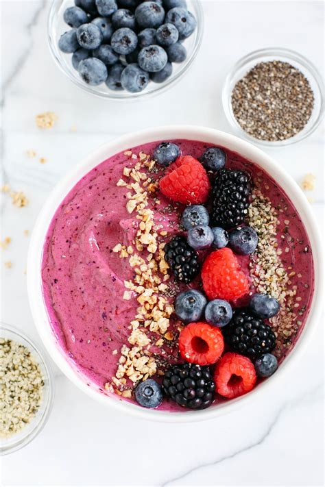 Triple Berry Smoothie Bowl - Eat Yourself Skinny