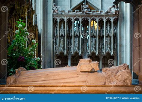 Tomb of Osric, Anglo-saxon King of the Hwicce, in Gloucester Cat Editorial Photography - Image ...