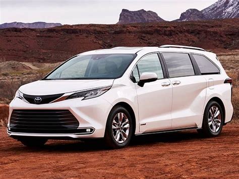 New 2023 Toyota Sienna LE Prices | Kelley Blue Book