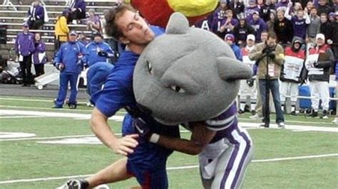 Kansas State's mascot delivers textbook tackle