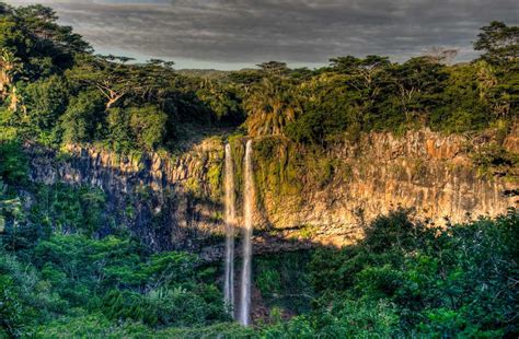 8 Waterfalls in Mauritius - Best Time, Things To Do, Photos