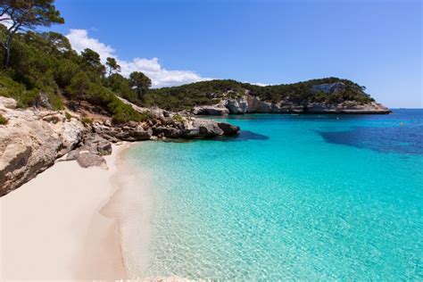 We often show beach photos from summer peak and early season for contrasts.