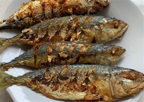 Resep Ikan kembung goreng oleh Dhea Palupy - Cookpad