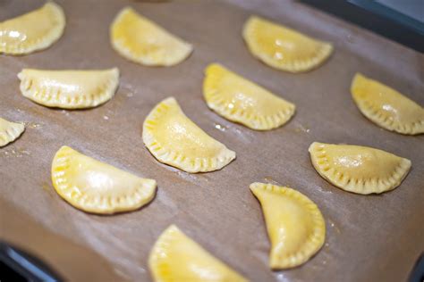 Tiropitakia - Greek Cheese Pies - Mondomulia