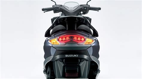 2023 Suzuki Burgman Street 125 EX Debuts - New Features