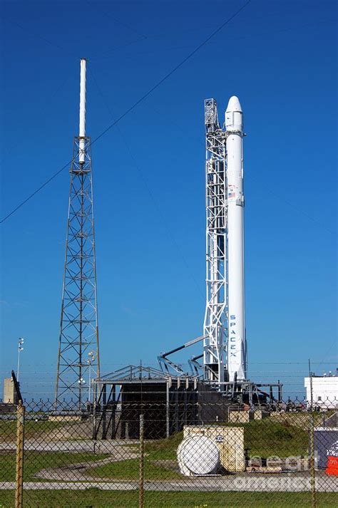 Spacex Falcon 9 Rocket On Launch Pad. Photograph by Mark Williamson/science Photo Library | Fine ...