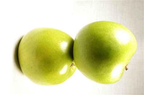 Granny Smith Apples 5 Free Photo Download | FreeImages