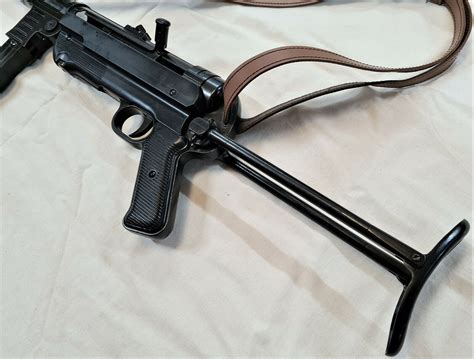 REPLICA WW2 GERMAN MP40 SEMI AUTOMATIC MACHINE PISTOL GUN BY DENIX | JB Military Antiques