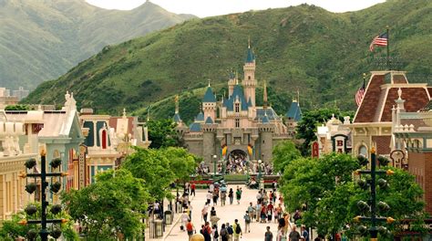 Hong Kong Disneyland® Resort in Lantau | Expedia