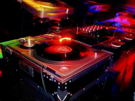 🔥 [50+] DJ Turntables Wallpapers | WallpaperSafari