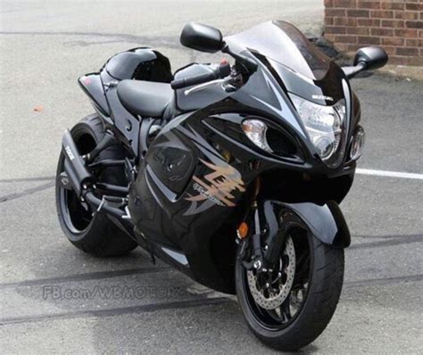 Black Suzuki Hayabusa, dark devil is on : MotorcyclePorn