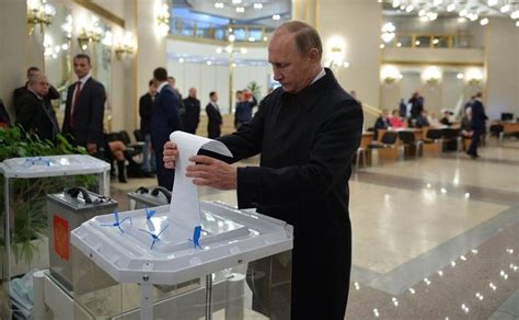 Vladimir Putin's United Russia Party dominates parliamentary elections - UPI.com