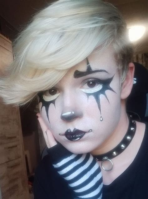 goth clown makeup??