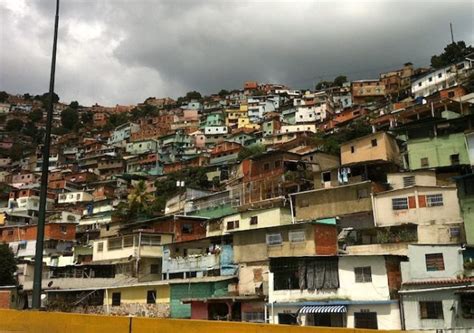 Massive fire tears through slums in Bangladesh Capital - Asia Pacific Fire