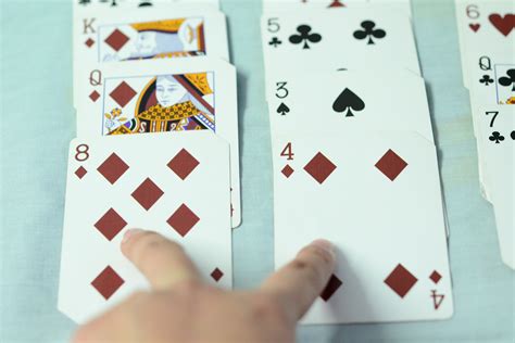 How to Perform a Stunning Card Trick: 14 Steps (with Pictures)