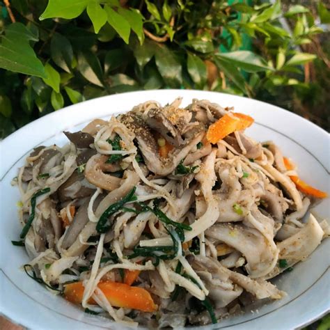 Stir-fried oyster mushrooms - Cooking Korean food with Maangchi