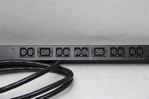 APC AP7541 Rack PDU Rackmount Vertical Power Strip 30A 200/208V (20) C13 (4) C19