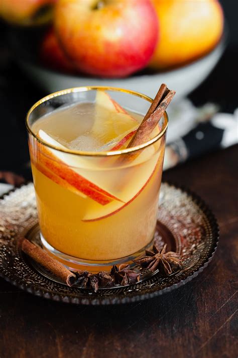 Spiced Rum Apple Cider Cocktail - The Healthful Ideas