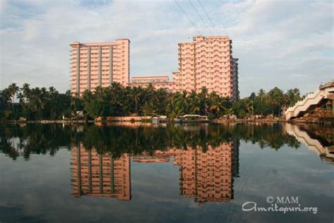 Ashram - Amma, Mata Amritanandamayi Devi