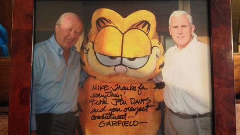 Garfield creator Jim Davis to help governor pass out Halloween candy