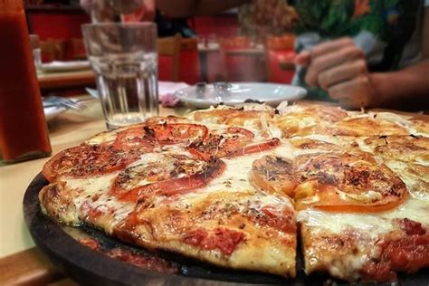 Private Walking Tour & Argentinian pizzas Tasting 2024 - Buenos Aires