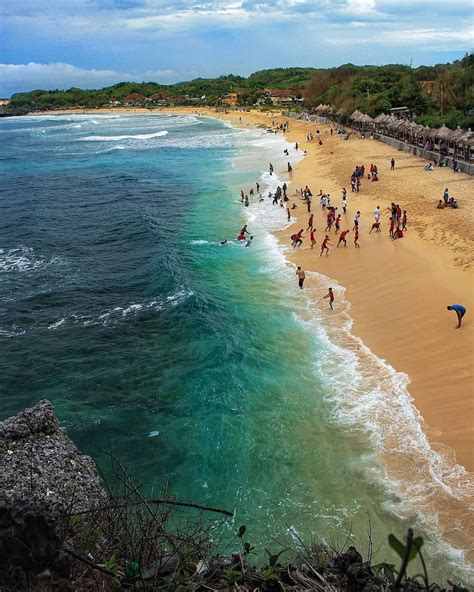 Pantai slili Gunungkidul Yogyakarta Indonesia | Pantai, Di pantai, Yogyakarta