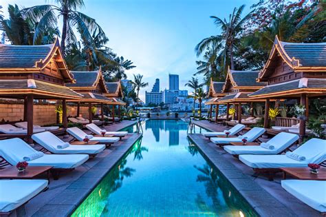 10 Most Amazing Hotel Swimming Pools Bangkok, Thailand | Cash For Traveling