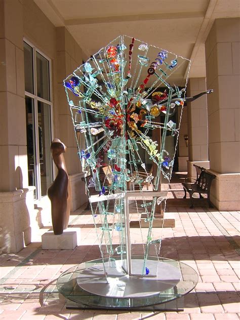 outdoor glass sculpture | Modern stained glass, Glass art, Glass sculpture