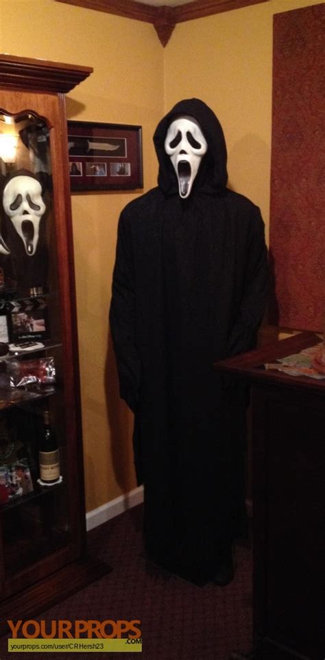 Scream Hero Ghostface Robe & Mask original movie costume