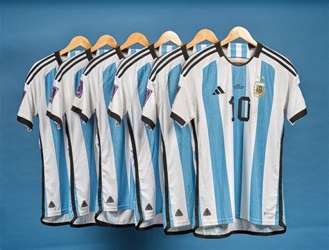 Lionel Messi's 2022 World Cup Shirts Will Be Auctioned at Sotheby's - Bloomberg