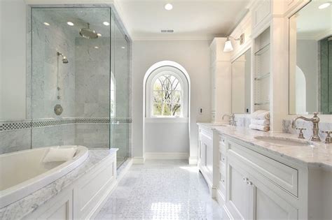 25 White Bathroom Design Ideas