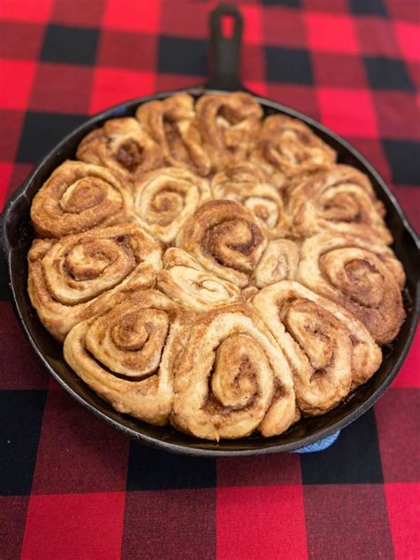 Sourdough Cinnamon Rolls